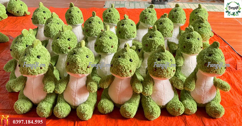 Khủng long đeo túi bơ