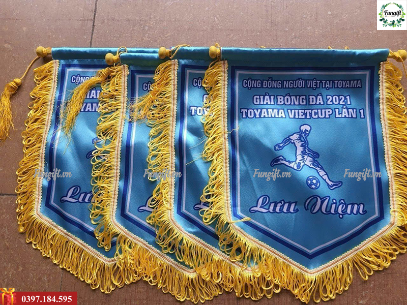 Làm cờ lưu niệm giá rẻ