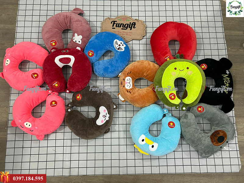 Gối chữ U mix hình in logo