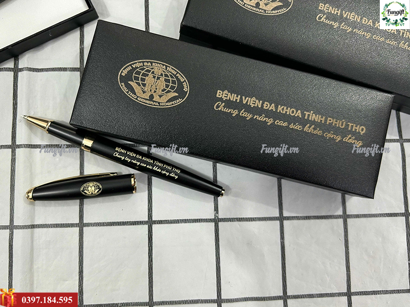 Xưởng khắc logo lên bút ký