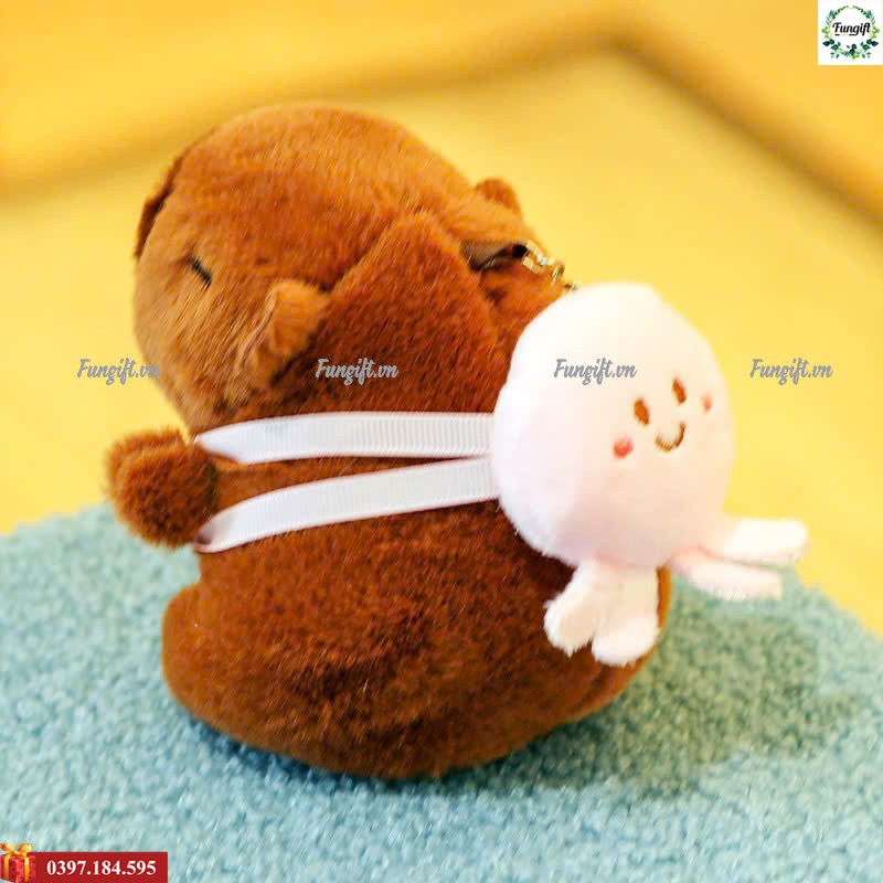 Capybara đeo bạch tuộc