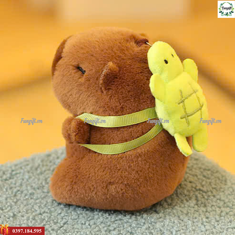 Capybara đeo túi rùa