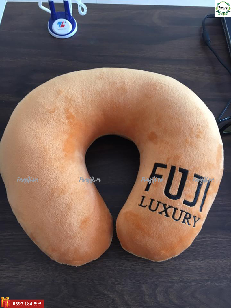 Gối cổ chữ U thêu logo