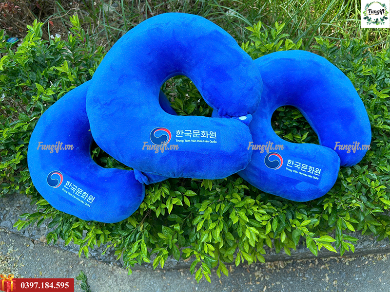 In logo lên gối chữ U