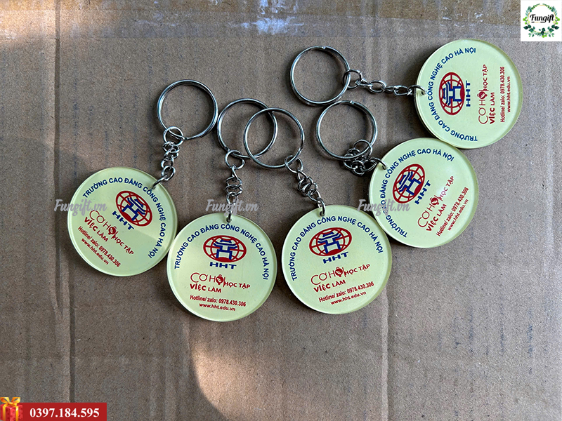 Quà tặng móc khóa in logo