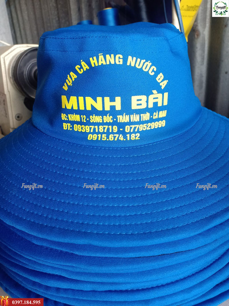 Xưởng mũ tai bèo nông dân