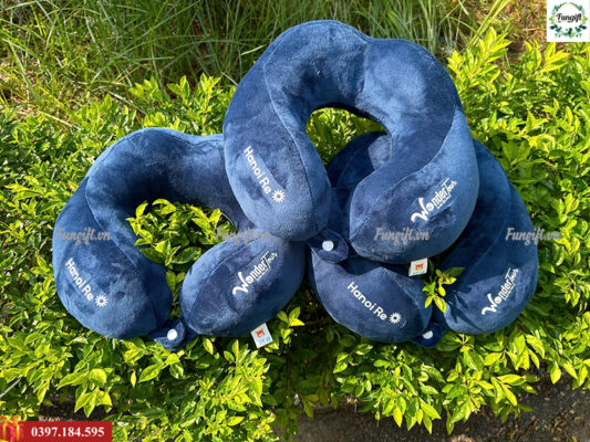 In logo lên gối kê cổ chữ U