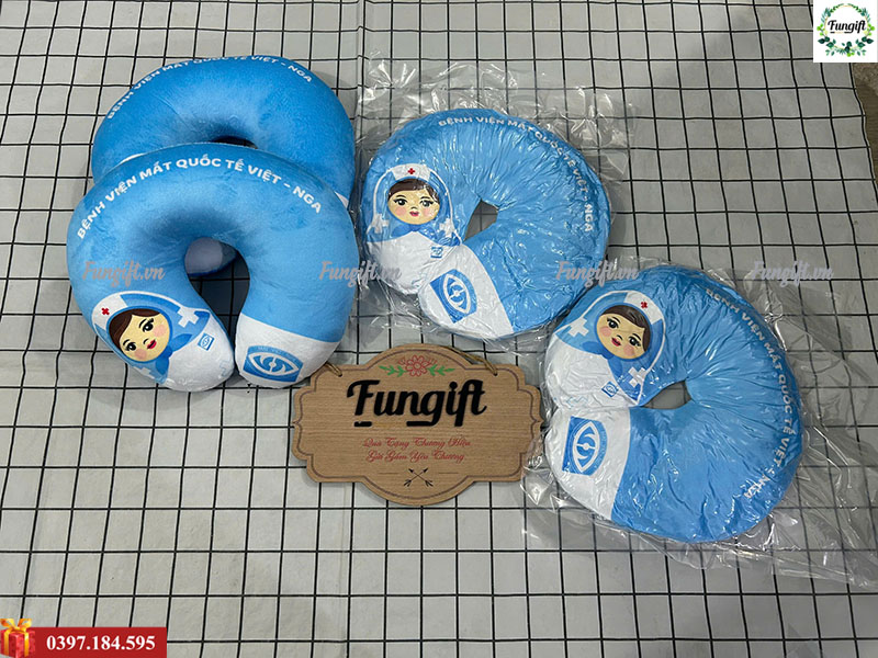 Xưởng sản xuất gối cổ chữ U in logo theo yêu cầu