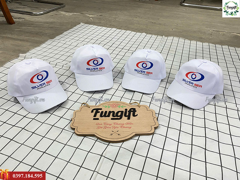 Mũ lưỡi trai trắng in logo
