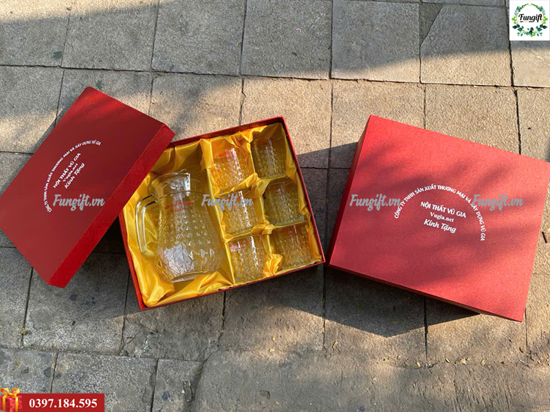 Bộ bình cốc thuỷ tinh quà tặng in logo