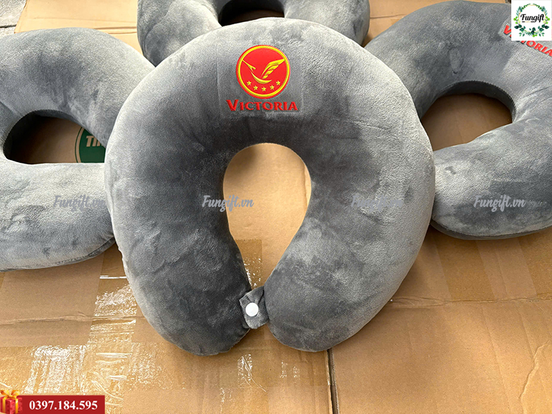 Gối kê cổ chữ U in logo quà tặng
