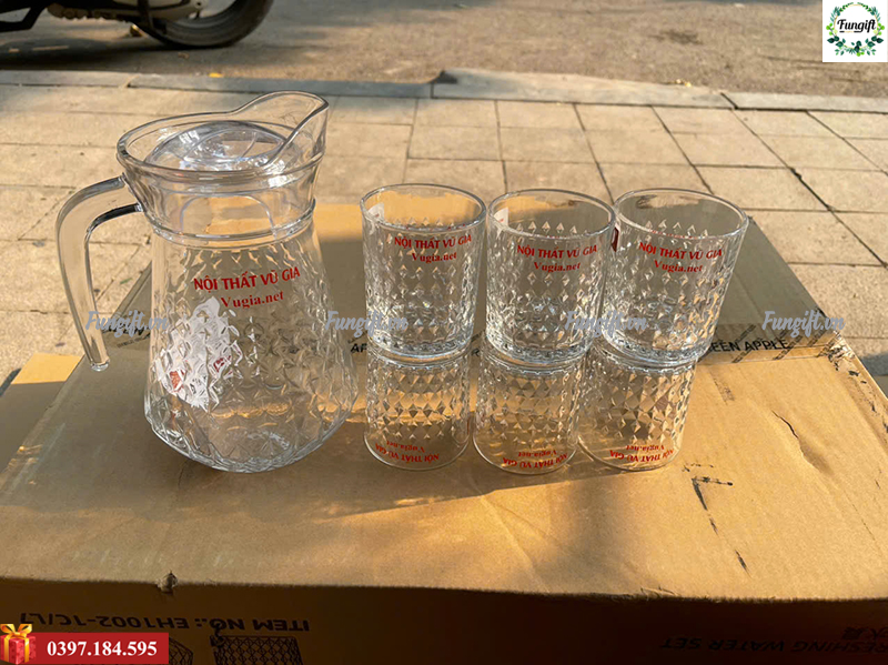 In logo lên cốc thuỷ tinh