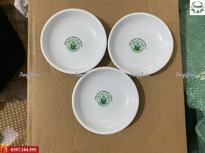 Mẫu đĩa sứ in logo giá rẻ