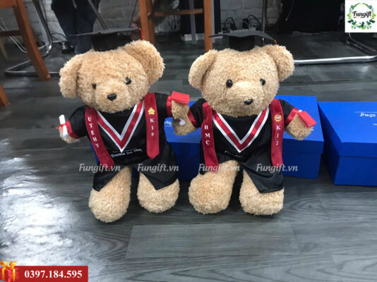 Gấu bông tốt nghiệp in logo