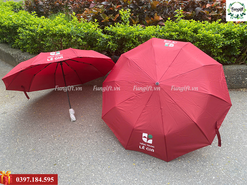 Ô dù cầm tay gấp 3 in logo làm quà tặng