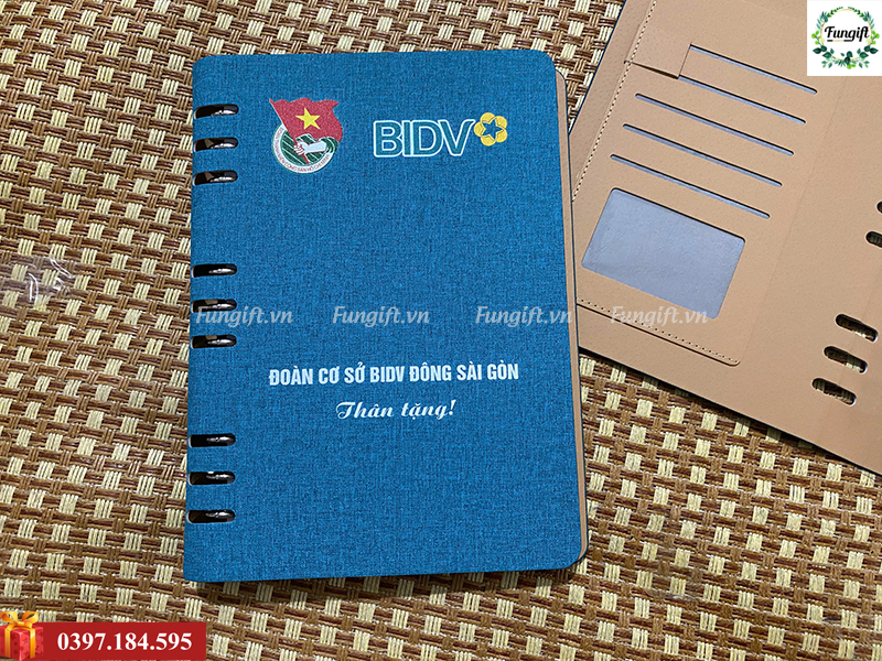 Quà tặng doanh nghiệp sổ da cao cấp in logo