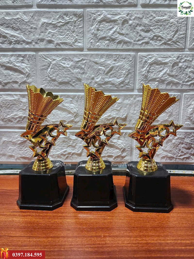 Sản xuất cúp lưu niệm