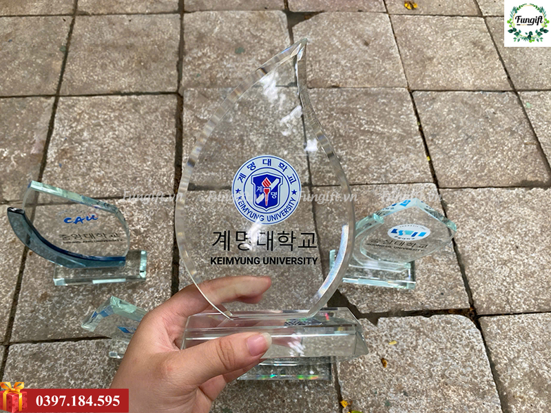 Xưởng sản xuất cúp pha lê