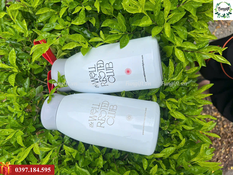 In chữ lên bình nước