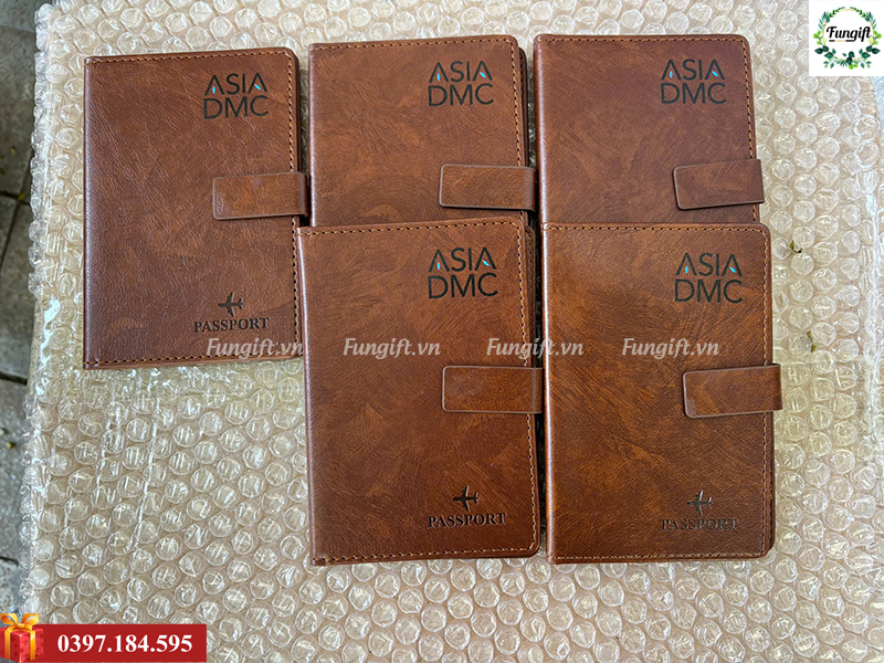 Làm ví đựng passport theo yêu cầu