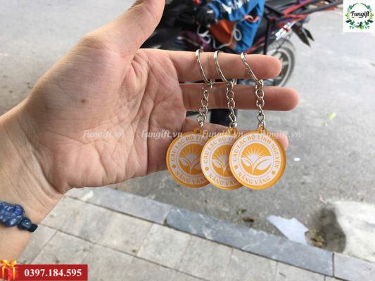 Móc khoá mica quà tặng