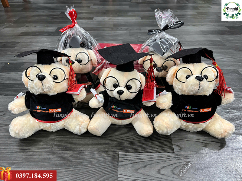 Gấu bông tốt nghiệp theo yêu cầu