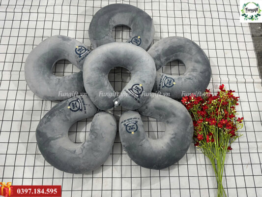 Gối kê cổ thêu logo theo yêu cầu