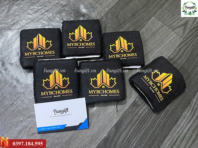 In logo lên băng đô đeo tay thể thao