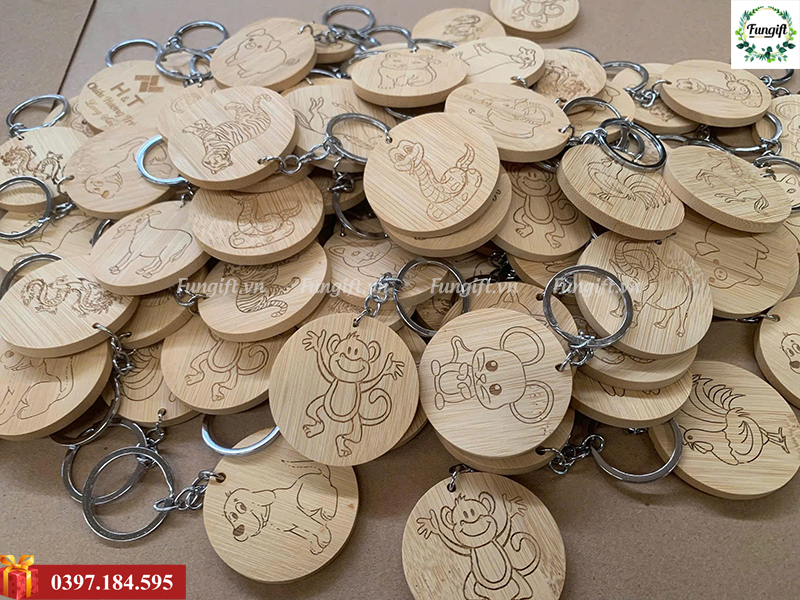 Móc khoác gỗ khắc logo theo yêu cầu