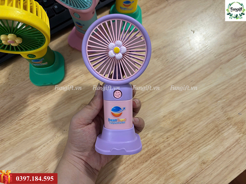 Quà tặng doanh nghiệp quạt tích điện