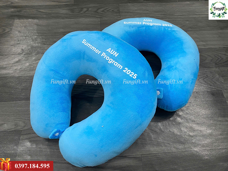 Xưởng sản xuất gối chữ U in logo theo yêu cầu