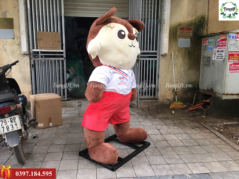 Gấu bông sóc trưng bày