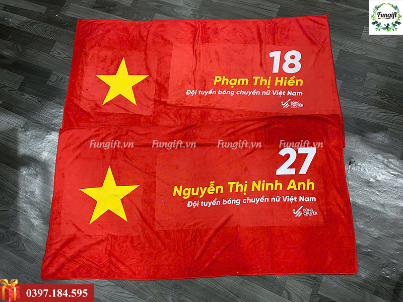 In cờ lưu niệm thể thao