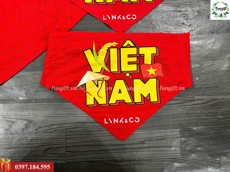 Khăn choàng cờ tổ quốc Việt Nam in logo công ty