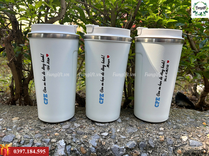 In tên cá nhân lên cốc coffee
