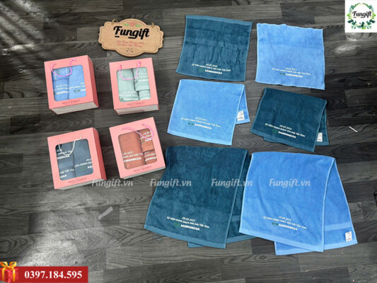 Khăn mặt kèm hộp quà in logo