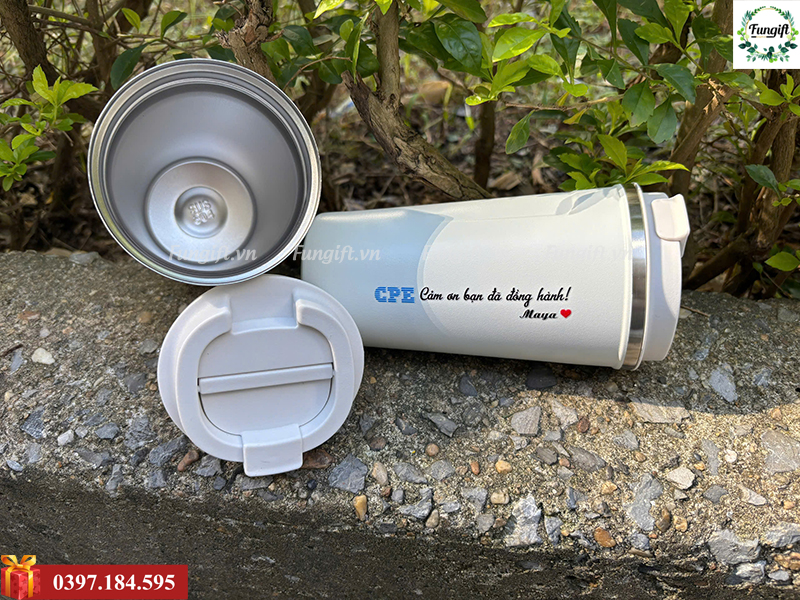 Mẫu cốc coffee trắng in tên