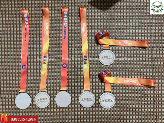 Huy chương in logo theo yêu cầu