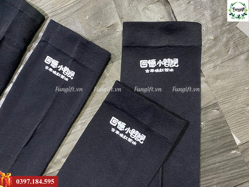 Dịch vụ in logo găng tay chống nắng, ống tay làm quà tặng