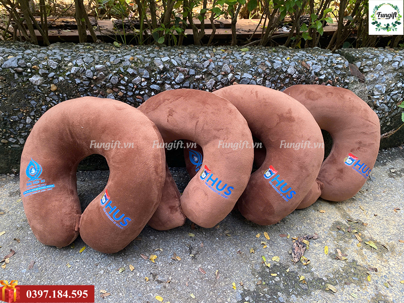 Gối chữ U quà tặng doanh nghiệp