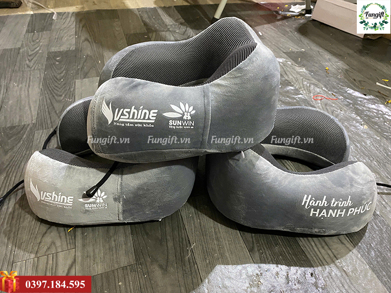 Gối U cao su non in logo doanh nghiệp