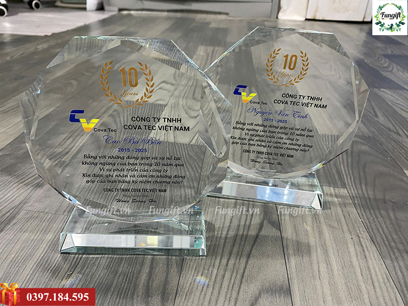 Cúp pha lê in giải thưởng công ty