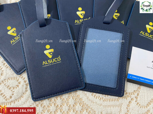 Đặt hàng may tag da in làm quà tặng