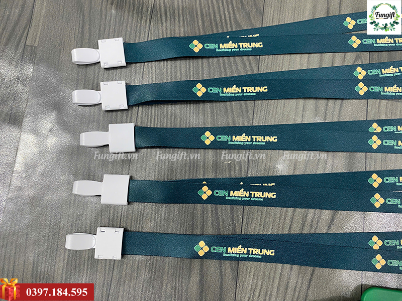 Đặt in dây thẻ kèm bao số lượng lớn