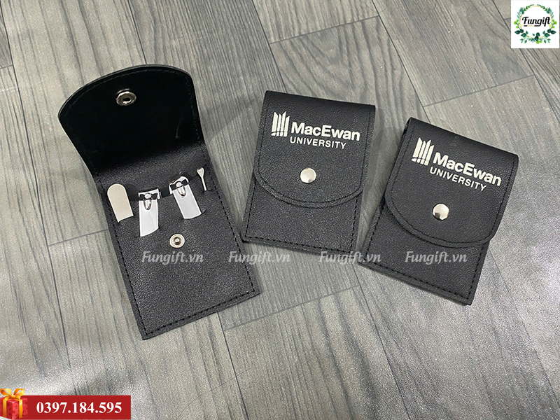 In logo lên túi đựng bộ bấm móng tay