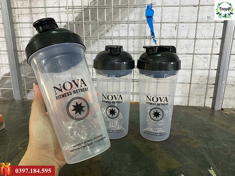 In logo lên bình lắc tập gym