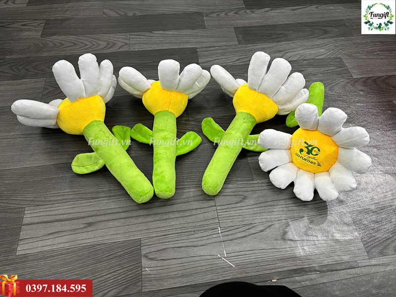 Hoa cúc nhồi bông thêu logo