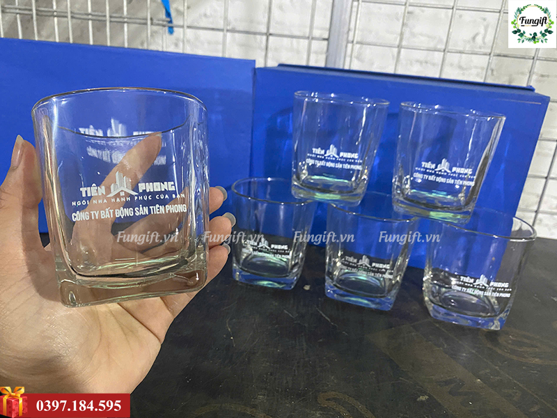 In cốc thuỷ tinh theo yêu cầu