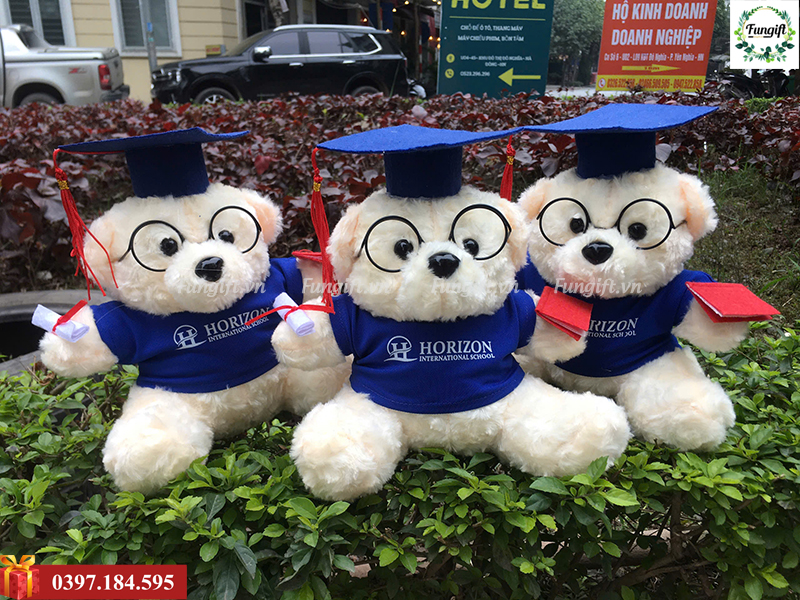 Gấu bông cử nhân tốt nghiệp