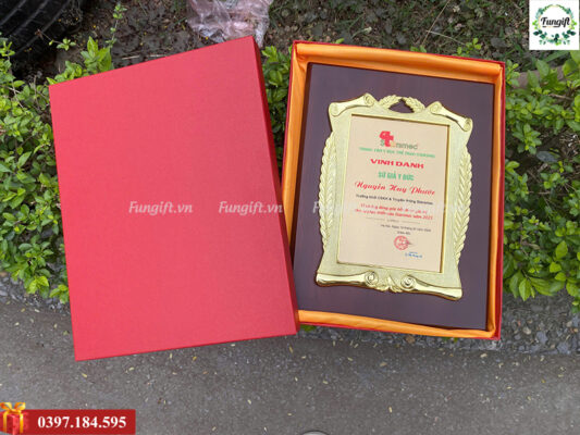 Bảng vinh danh thành tích giá rẻ